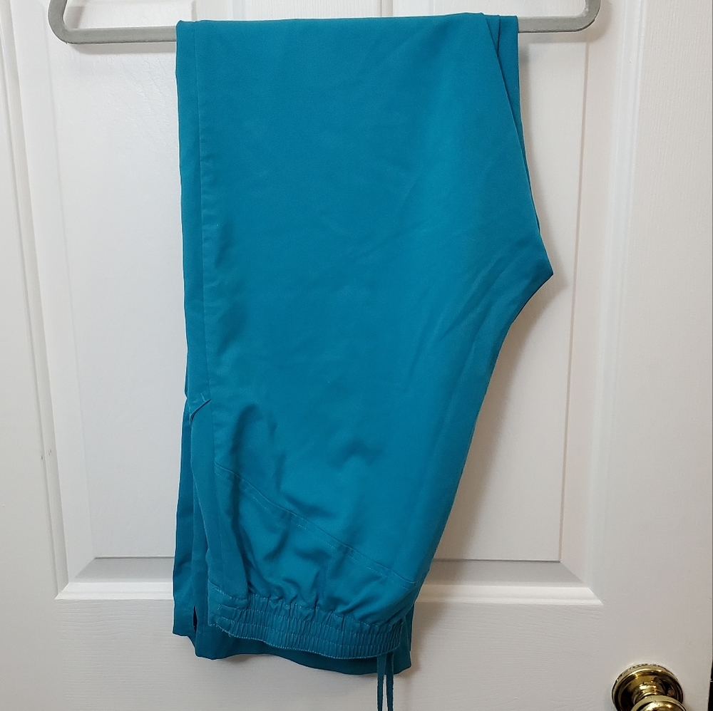 Healing Hands Medium Tall Scrub Pants in Teal
